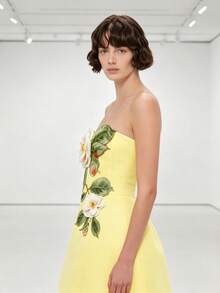 Chic Women's Yellow Sleeveless A-Line Mini Dress, Featuring Strapless Neckline And Exquisite 3D Rose Details, Perfect For Fashionable Parties - Màu vàng - Xem 5
