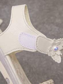 1 par de sandalias planas para bebé niña de verano, antideslizantes, de uso diario, para exteriores y escuela, con punta abierta, suela blanda, cierre de gancho y bucle, tejidas, lindas y cómodas - Blanco - Ver 9