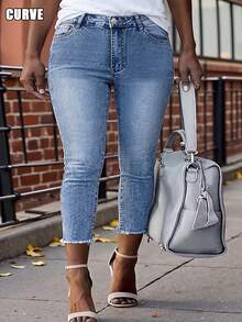 Plus Size Comfortable Skinny Mid-Calf Denim Jeans With Pockets, Zipper And Button Closure Casual Spring - Light Wash - View 6