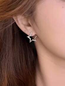 1 Pair Gold Star Stud Earrings, Minimalist Geometric Hollow Design, Versatile Ear Jewelry For Girl's Daily And Party Wear - Silver - View 9