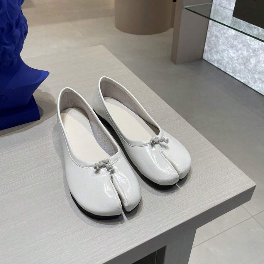 Women Flats