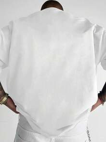 Camiseta de 1 pieza, 180 g, 100 % algodón, estilo vintage urbano, con grafiti pintado a mano y el eslogan "Conoce tu propio valor" al estilo Y2K. - Blanco - Ver 2