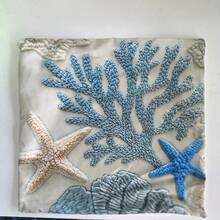 1件刺绣海洋风抱枕套，海星珊瑚印花靠垫套，地中海风格客厅沙发装饰枕套，轻质涤纶单面印花，45*45厘米（不含枕芯） - 藍白色 - 查看 11