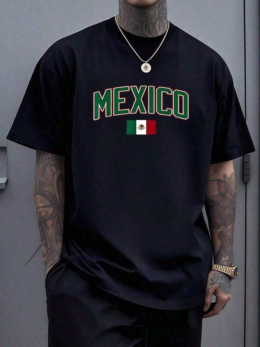 Camiseta masculina talla grande 100% algodón, suave, cómoda y resistente para uso diario. Cuenta con estampado de bandera mexicana y la palabra México en tonos verde, blanco y rojo, que repr - Negro - Ver 1