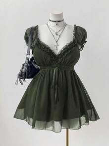 Elegant Blouse With Lace Trim In A Solid Color, Perfect For Summer - Green - View 1