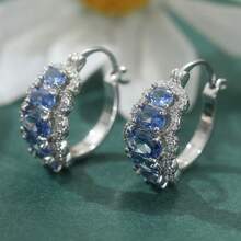 Light Luxury Oval Cubic Zirconia Inlaid Hoop Earrings, Sparkling And Eye-Catching, Handmade, Versatile For Daily Wear, A Surprise Christmas Gift For Women - Silver - View 3