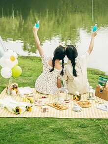 1pc Large Thickened Sandproof Waterproof Picnic Blanket, Outdoor Waterproof Foldable Picnic Mat, Portable Family And Friends Picnic Mat - Multicolor 1 - View 6