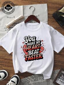 T-shirt casual unissexo de manga curta com estampa gráfica de coração e frase "You Make My Heart Beat Faster", para uso diário no verão - Branco - Ver 6