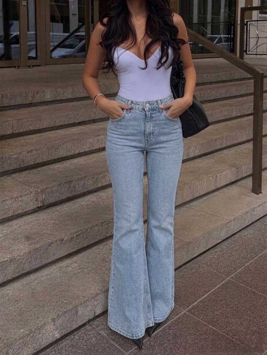 Women's Light Blue Flared Jeans, Stretchy Slim-Fit All-Match Style Bell-Bottom Long Pants - Blue - View 1