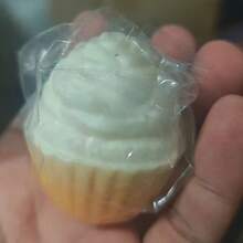 1個軟糯玫瑰杯子蛋糕超慢回彈黏性滋潤軟TPR紓壓玩具，可擠壓紓壓辦公桌禮物 - 彩色 - 查看 8