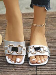 1 Pair Plus Size Double Ring Black Buckle Square Toe Women's Low Heel Flat Sandals Silver Sandals Silver Slippers Elegant Women's Sandals Vacation Style Summer Sandals Suitable For Daily Indoor Outdoor Casual Shopping Vacation Travel Silver Slippers Versatile Women's Shoes - Silver - View 4