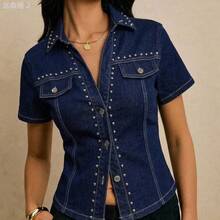 xuehuamaoyi02  Camisa vaquera de mujer de manga corta con cuello en V, decoración de remaches, ajuste ceñido, adecuada para el uso diario en verano - Azul lavado oscuro - Ver 9