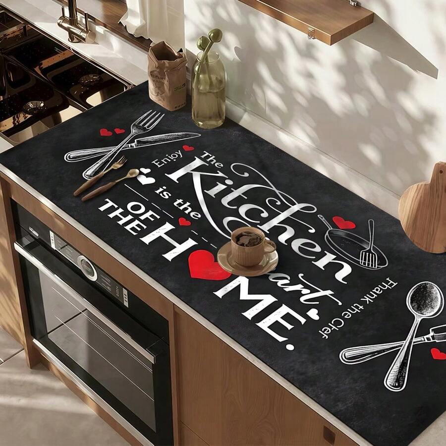 1pc Dish Drying Mat, Coffee Machine Mat, Polyester Fiber Absorbent Mat, Blackboard Style Design, Printed With Kitchen Theme Slogan And Utensils, Heart Pattern, Durable And Highly Absorbent, Suitable For Dining Table, Cafe And Other Scenes, Multi-Purpose Drainage Mat, Home Gift, Tabletop Decor