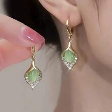 Green Water Droplet Earrings, Featuring Sparkling Zirconia Inlay And Exquisite Leaf Shaped Water Droplet Pendant, Elegant And Suitable For Daily Wear - Green - View 9