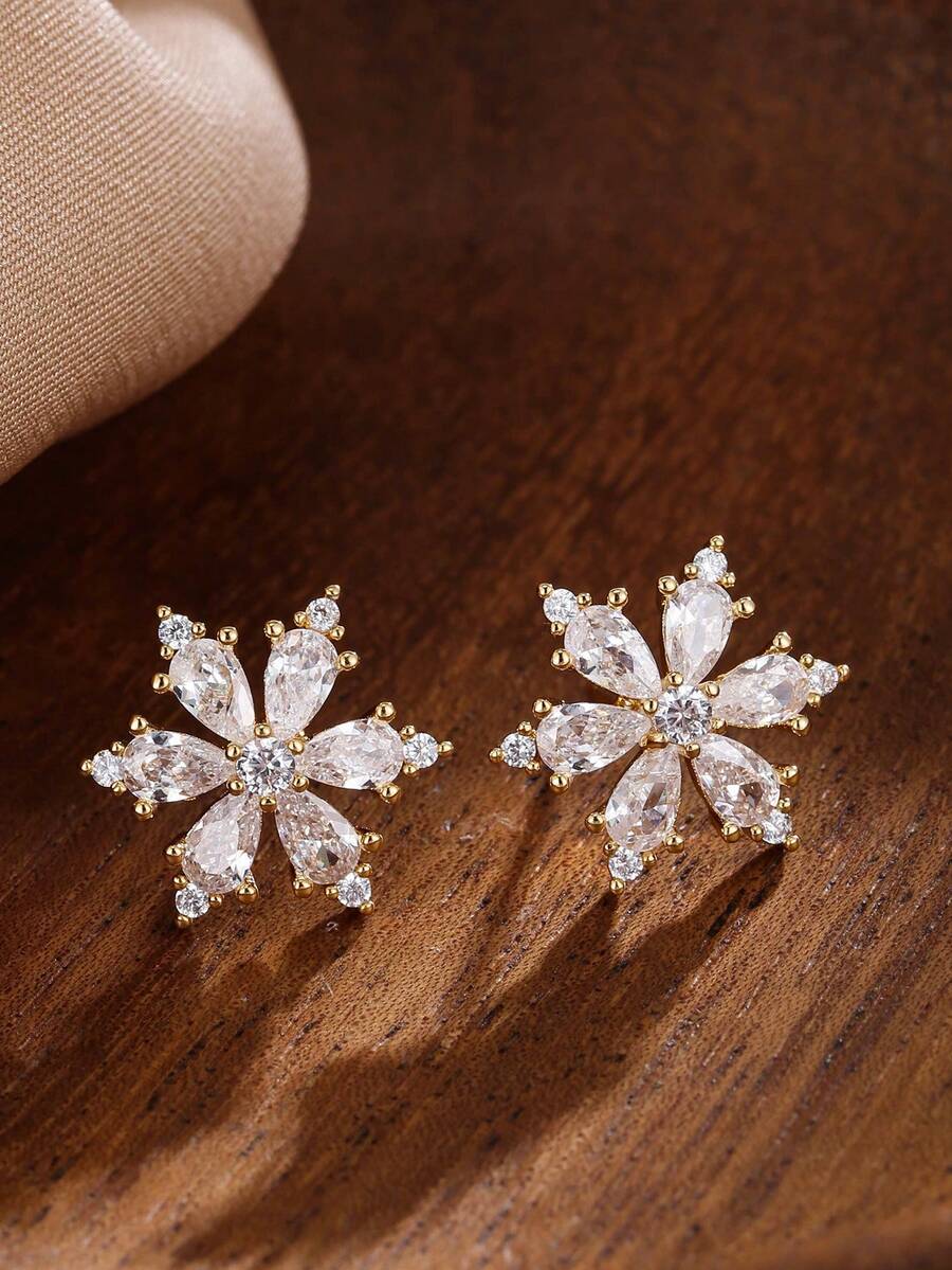 1 Pair Casual Sweet Water Drop Zirconia Petal Shaped Stud Earrings For Women, Gentle And Elegant Daily Commute Accessory - Earrings - View 1