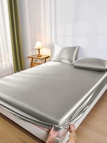 4pcs Light Gray Premium Solid Color Silky Satin Bedding Set, 1pc Fitted Sheet & 1pc Flat Sheet & 2pcs Pillowcases Mattress Protector Set (Pillow Inserts Not Included) - Light Grey - View 7