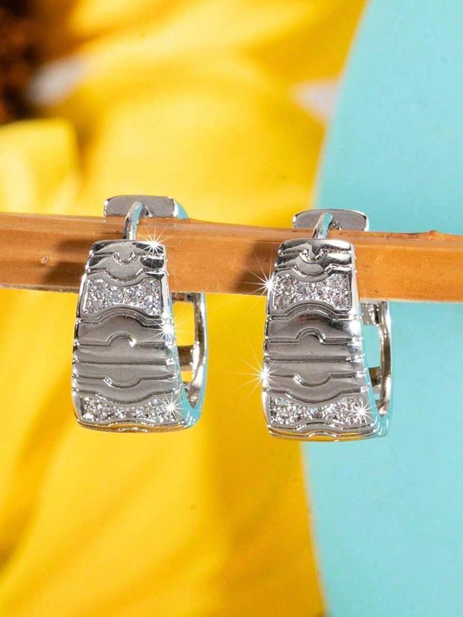 1 Pair Women's Fashion Wavy Hoop Earrings, Cubic Zirconia Embellished, Suitable For Daily Wear And Party Looks (No Packaging Box) - A - View 1