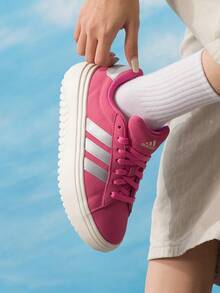 Adidas 女士運動休閒鞋GRAND COURT PLATFORM休閒鞋輕便女鞋跑步運動旅行KI5138 - 漢玉白/融合粉/白金屬 - 查看 3