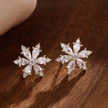 1 Pair Casual Sweet Water Drop Zirconia Petal Shaped Stud Earrings For Women, Gentle And Elegant Daily Commute Accessory - Earrings - View 9