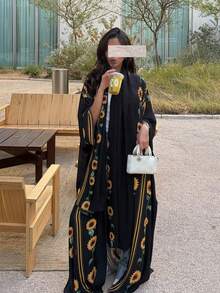 Hafizah 花卉印花保守款開襟長袍附頭巾，街頭時尚 Abaya 度假風 黑色 秋季 - 黑色 - 查看 8