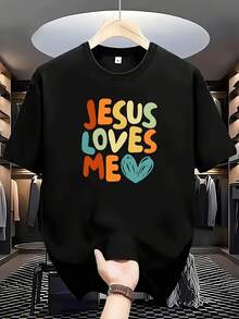 de vestidor de moda: decorada con un colorido estampado combinado de texto "LOVES ME" y patrón de corazones, que incorpora elementos religiosos y cult - Negro - Ver 1