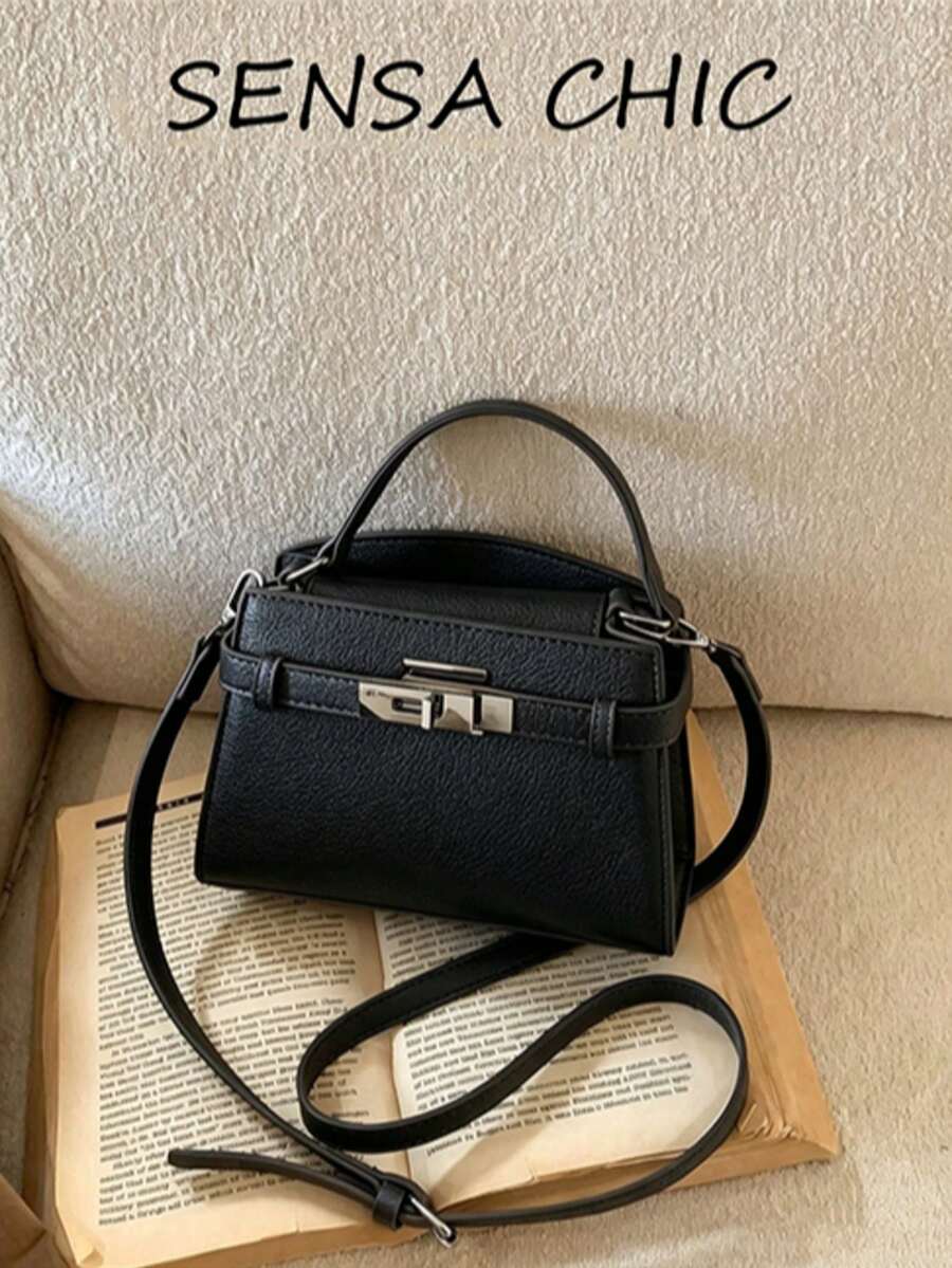 这款新款女士迷你时尚经典纯色优雅单肩包配有肩带和金属扣。休闲方形设计使其成为一款百搭时尚的街头风斜挎包，非常适合购物、通勤和日常使用。它是女士日常穿搭的理想之选。 - 黑色 - 查看 1