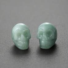 1件天然多色水晶骷髏頭，手工雕刻療癒石，能量平衡，萬聖節哥德風裝飾，冥想與收藏品 - 2 pcs - 查看 2