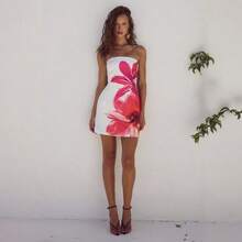 Vestido corto ajustado sin tirantes con estampado floral para mujer, estilo sexy europeo y americano, verano 2026 - Rojo - Ver 2