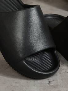 Sandalias tipo slide ligeras y cómodas de punta abierta para hombre talla grande, uso casual diario, para desplazamientos, exterior, hogar, playa, baño y piscina, primavera y verano - Negro - Ver 7