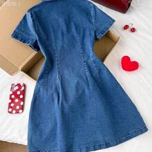 xuehuamaoyi02  Vestido corto de mezclilla de unicolor para mujer, estilo minimalista de moda para el verano - Lavado ligero - Ver 3