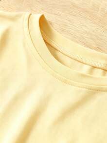 Mujer camiseta casual con estampado de personaje animado, tela suave, diseño holgado, cuello redondo, manga corta, primavera‑verano, uso diario, playera, chic. - Amarillo - Ver 3
