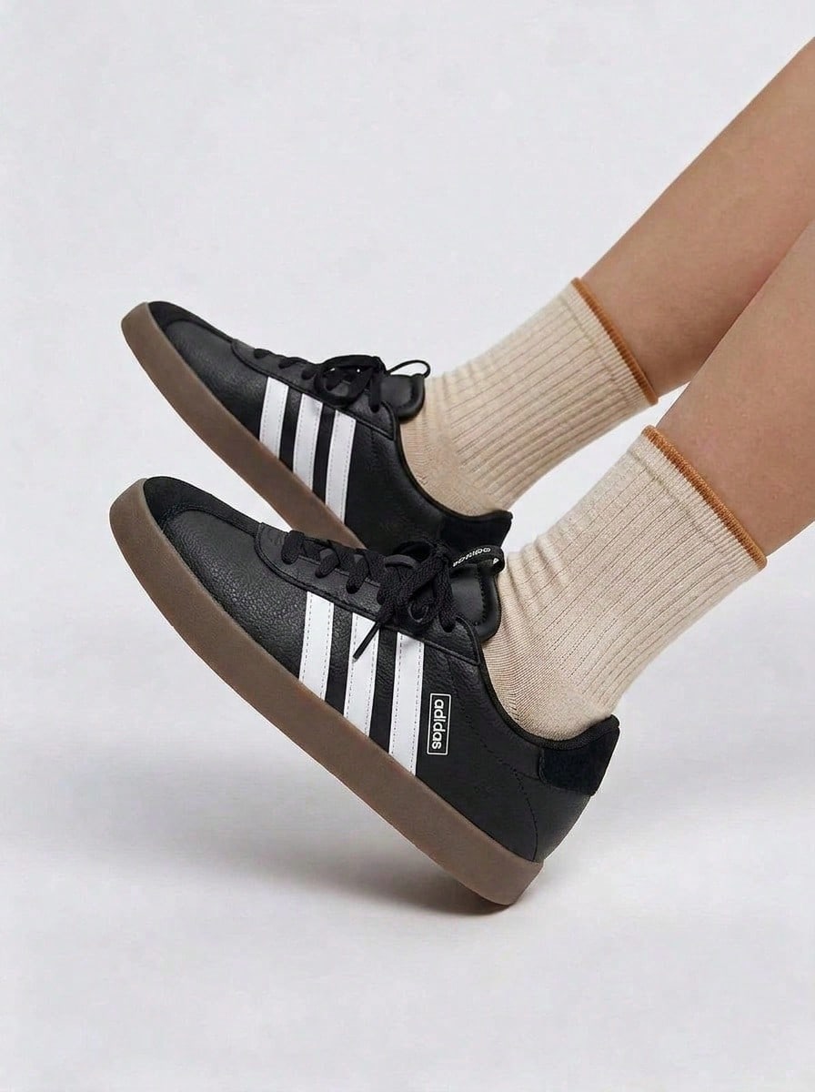 Adidas VL 法院 3.0 - 核心黑/雲白/膠 - 查看 1