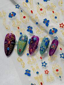復古宮廷風金箔壓花美甲貼紙，飾有鍍金捲軸紋與琺瑯花卉圖案，優雅奢華氛圍，適合成熟風格穿搭、正式場合、精緻美甲、復古場景，古典愛好者、職場女性、美甲DIY初學者及優雅女孩的理想選擇 - 彩色 - 查看 6