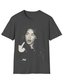 Camiseta de Beer con el dedo medio |   La Gira del Locket |   Camiseta juvenil, sudadera, sudadera con capucha, camiseta unisex, ropa, camiseta deúsica - Negro - Ver 1