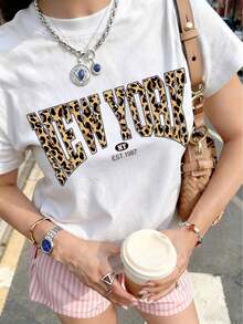 Camiseta con logo universitario retro de estampado de leopardo de Nueva York, estética Y2K informal de manga corta, estilo urbano callejero - Negro - Ver 5