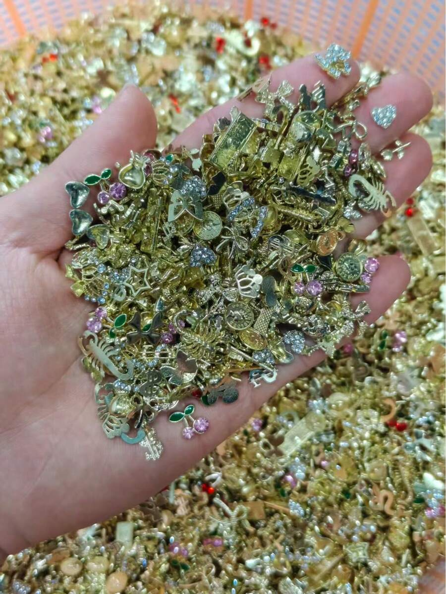 30件金色美甲裝飾與水鑽,適用於美甲設計,包含金色金屬蝴蝶結、櫻花、星星、愛心花朵美甲裝飾美甲飾品 - 彩色 - 查看 1