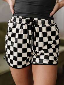Quần short nữ cạp cao họa tiết kẻ caro đen trắng, dây rút, lưng thun, dáng rộng, phong cách casual đi biển và mặc hàng ngày cho mùa hè - Đen và trắng - Xem 2