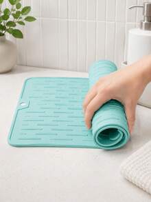1pc Silicone Drain Mat, 30*20cm Flexible Non-Slip Kitchen Countertop Drying Mat, Multi-Functional Sink Mat Drip Rack, Suitable For Cups, Bowls, Plates, Utensils, Coffee Station Kitchen Accessories And Summer Home Essentials. - View 8