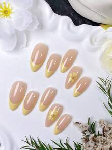 10 piezas de uñas postizas de almendra hechas a mano con puntas francesas amarillas, flores amarillas pintadas a mano y cuentas de acero dorado. Se ajustan perfectamente a todas las formas de mano, ideales para salidas diarias, citas dulces y diversas ocasiones, un regalo elegante de lujo ligero para mujeres - Amarillo - Ver 5