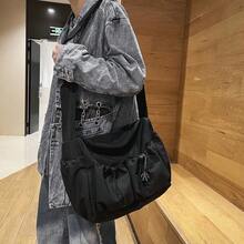 原创深色大容量战术功能背包，学生时尚休闲单肩斜挎包，附赠宇航员吊坠 - 黑色 - 查看 9