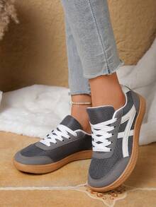 Women's Plus Size Wide Toe Box Casual Sports Shoes, Breathable Mesh & Striped Leather Patchwork, Fashion Versatile Lace-Up Sneakers - Dark Grey - View 4