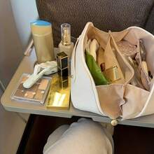大容量化妝包盥洗用品收納袋，拉鍊開合、多隔層，女性旅行化妝收納袋，度假、健身、日常通勤多用途，送女性朋友的理想禮物 - 查看 8