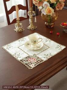 1 Stück Jacquard-Stoff mit Vintage-Rosenstickerei und Cut Out Spitze, Tischläufer, Platzset, kann auf dem Esstisch, Kaffeetisch, als Schrankabdeckung verwendet werden, geeignet für Party, Heimfest, Hochzeit, Feiertagsdekoration und Heimtextilien - Verschiedenfarbig - Übersicht 10