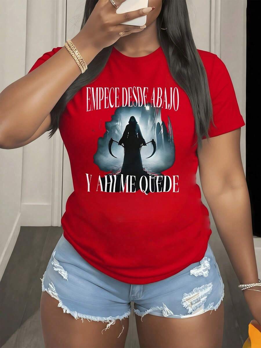 TrendyFigura sombría con dos hoces simbolizando fuerza ante la oscuridad y superación personal camiseta para mujer 100% algodón cómoda y versátilEveryday Wear - Rojo - Ver 1