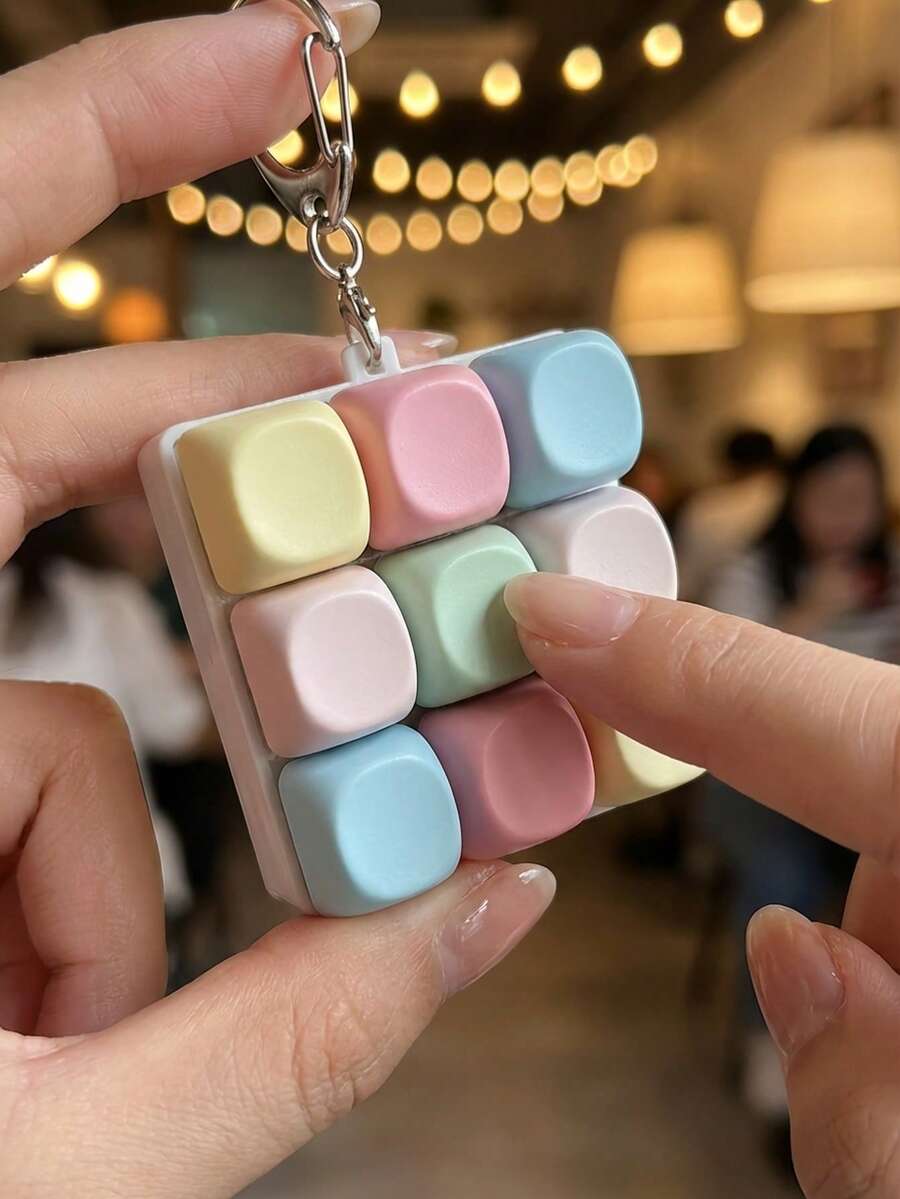 Gantungan Kunci Pereda Tekanan Jari, Mainan Ujung Jari Keyboard, Gantungan Kunci Mainan Sensorik, Mainan Jari Pereda Stres, Tombol Pereda Stres Keyboard, Hadiah Kreatif untuk Remaja, Hadiah Ujung Jari Pereda Stres, Perlengkapan Perjalanan, Perlengkapan Liburan Musim Panas