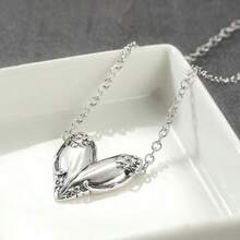 Light Luxury Streamlined Pendant Necklace, Unique Heart Shape, High-End Texture, Versatile For Daily Commute, Perfect Gift - Silver - View 3