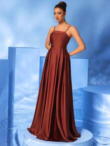 Vestido marrón de tirantes finos con espalda descubierta y bolsillos, ideal para fiestas, bodas y eventos formales. - Marrón - Ver 3