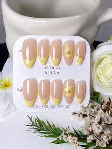 10 piezas de uñas postizas de almendra hechas a mano con puntas francesas amarillas, flores amarillas pintadas a mano y cuentas de acero dorado. Se ajustan perfectamente a todas las formas de mano, ideales para salidas diarias, citas dulces y diversas ocasiones, un regalo elegante de lujo ligero para mujeres - Amarillo - Ver 2