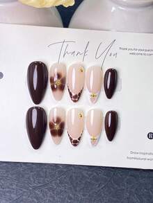 10 Pieces Of Handcrafted Press On Nails, Summer Nails, Short Nails, Almond-Shaped Nails With Nude And Solid Dark Brown, Tortoise Shell Print And Tiny Gold Bead Details. Retro Coffee Style, Perfect For Daily Wear, Dates And Casual Occasions. Handmade Press On Nails - Coffee Brown - View 1