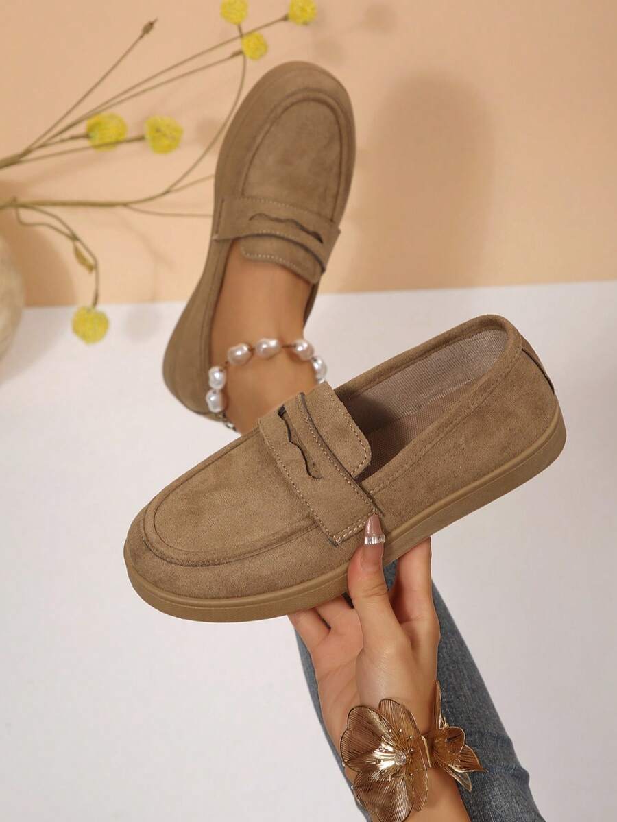 Spring New Women's Soft Sole Casual Loafers Plus Size Flat Shoes - Khaki - View 1